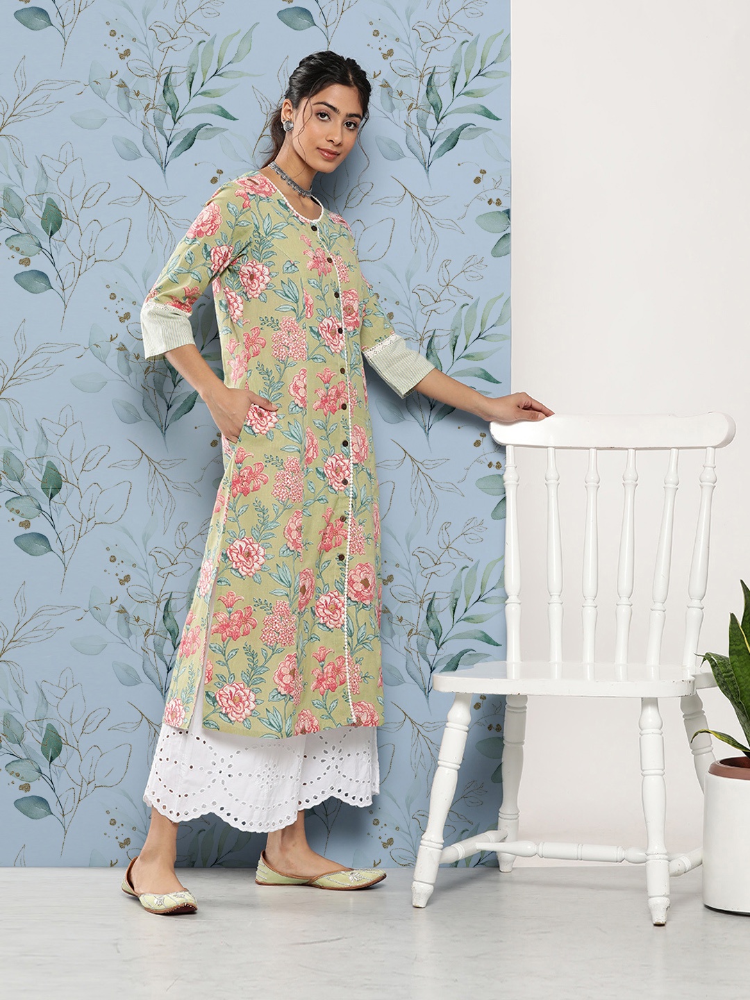 

Divena Floral Printed A-Line Kurta, Olive