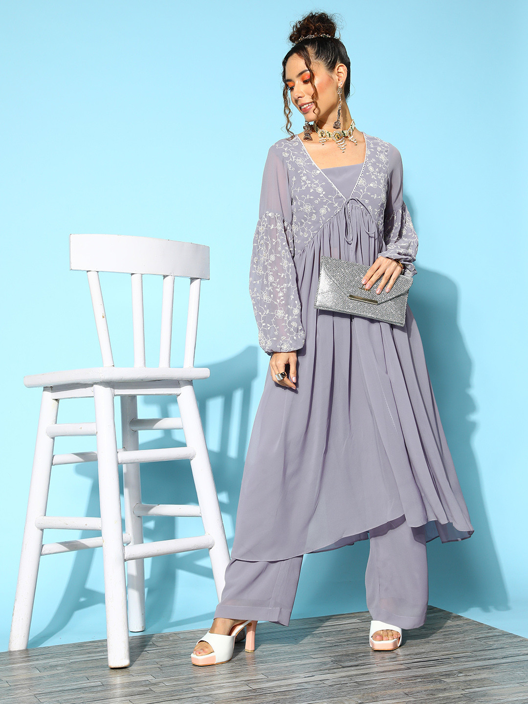 

Inddus Women Floral Embroidered High Slit Thread Work Kurta with Trousers, Grey