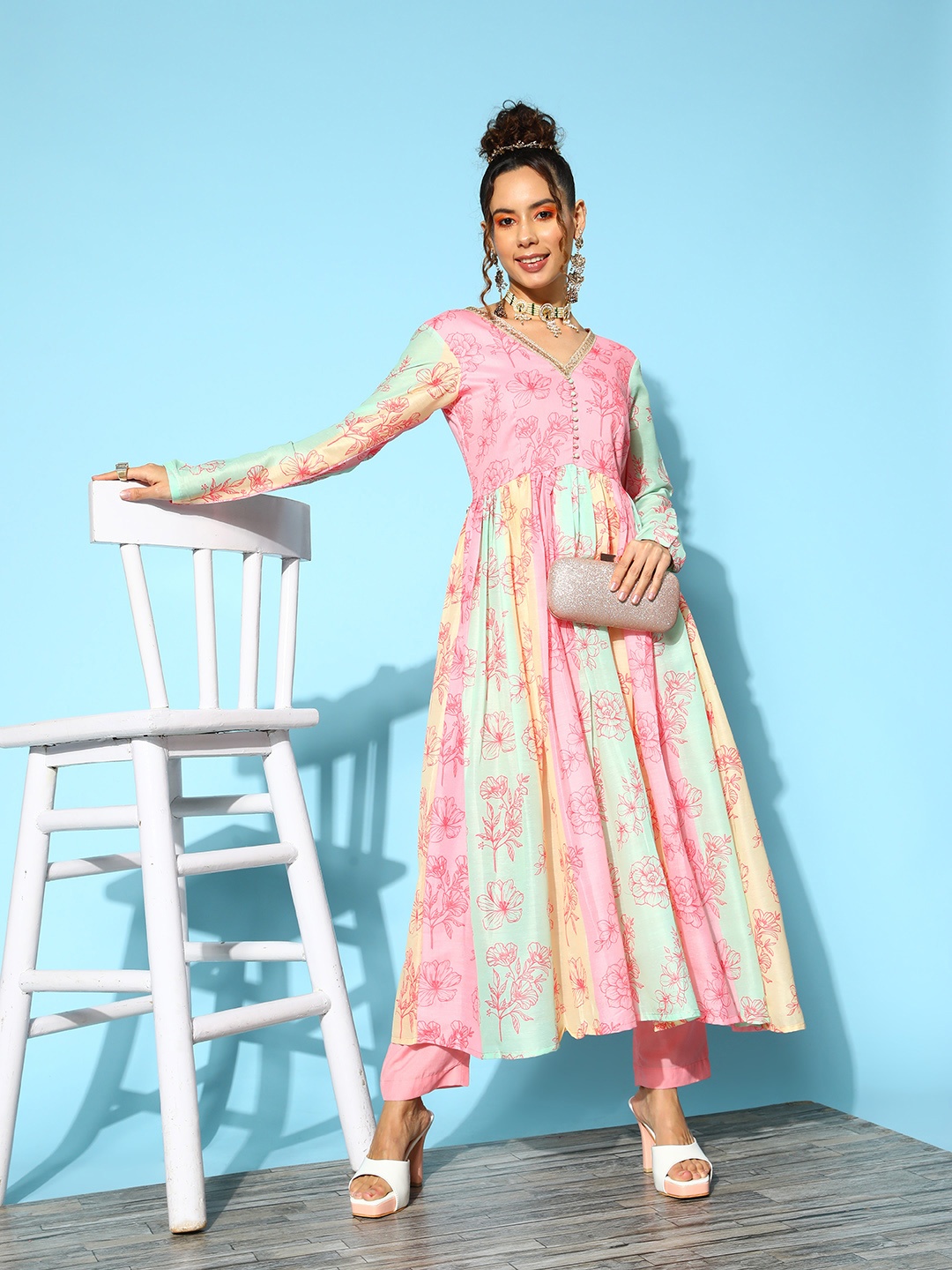 

Inddus Women Multicoloured Floral Printed Pleated Kurta With Trousers, Multi