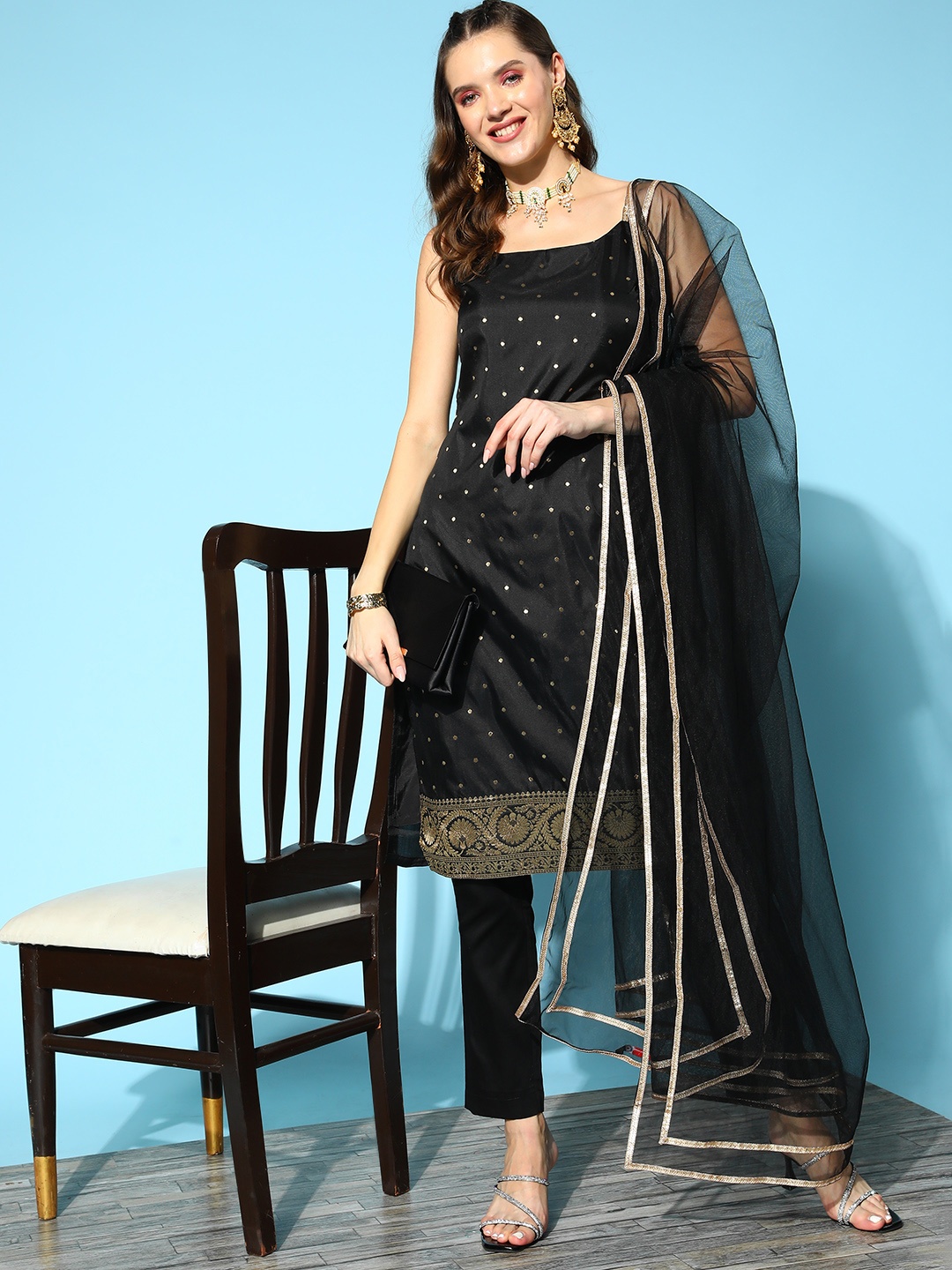 

Inddus Women Kurta with Trousers & With Dupatta, Black