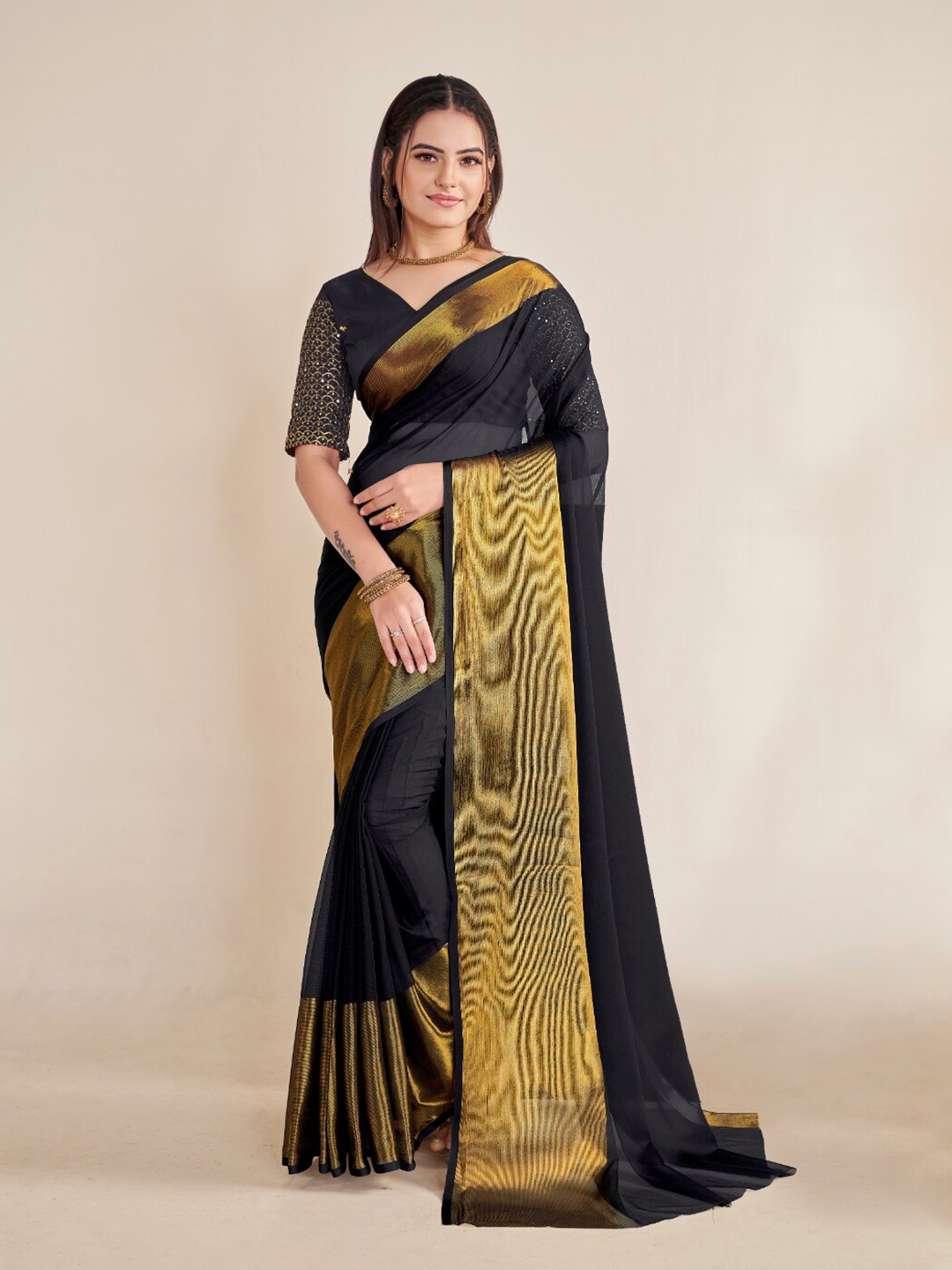 

Ambuja International Zari Border Saree, Black