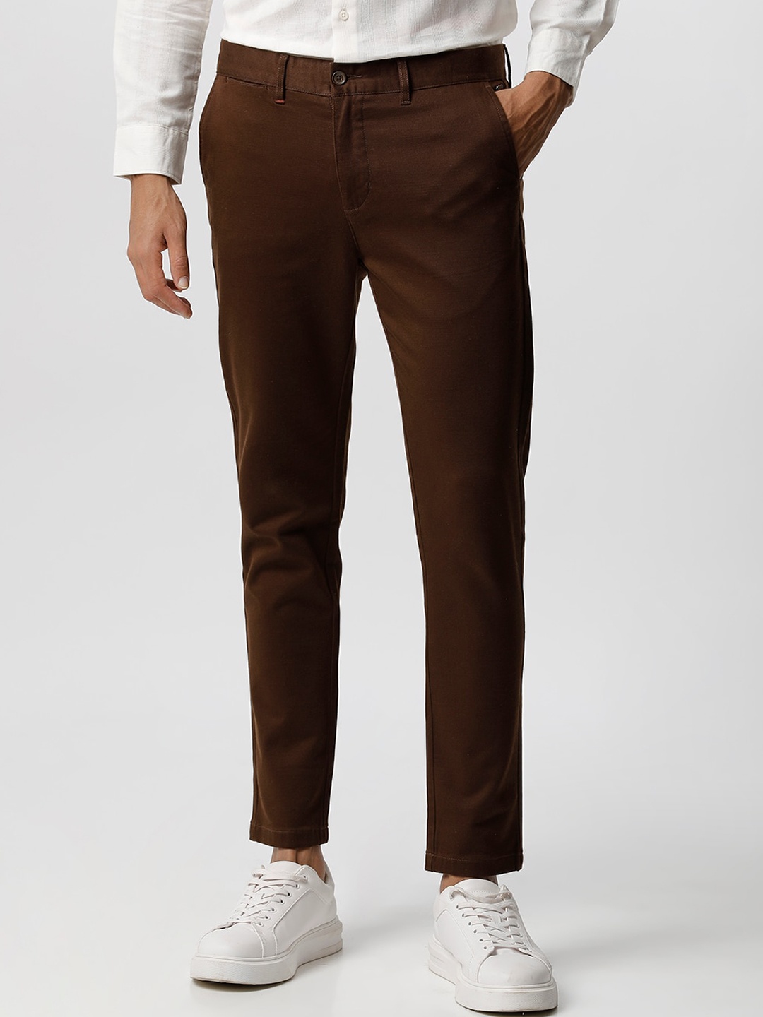 

THE BEAR HOUSE Men Cotton Tapered Fit Chinos Trousers, Brown