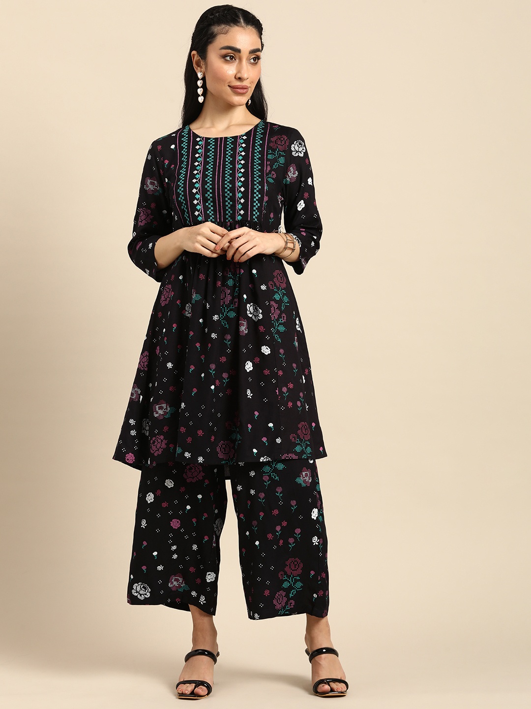 

Anouk Women Floral Printed Regular Thread Work Kurta with Palazzos, Black