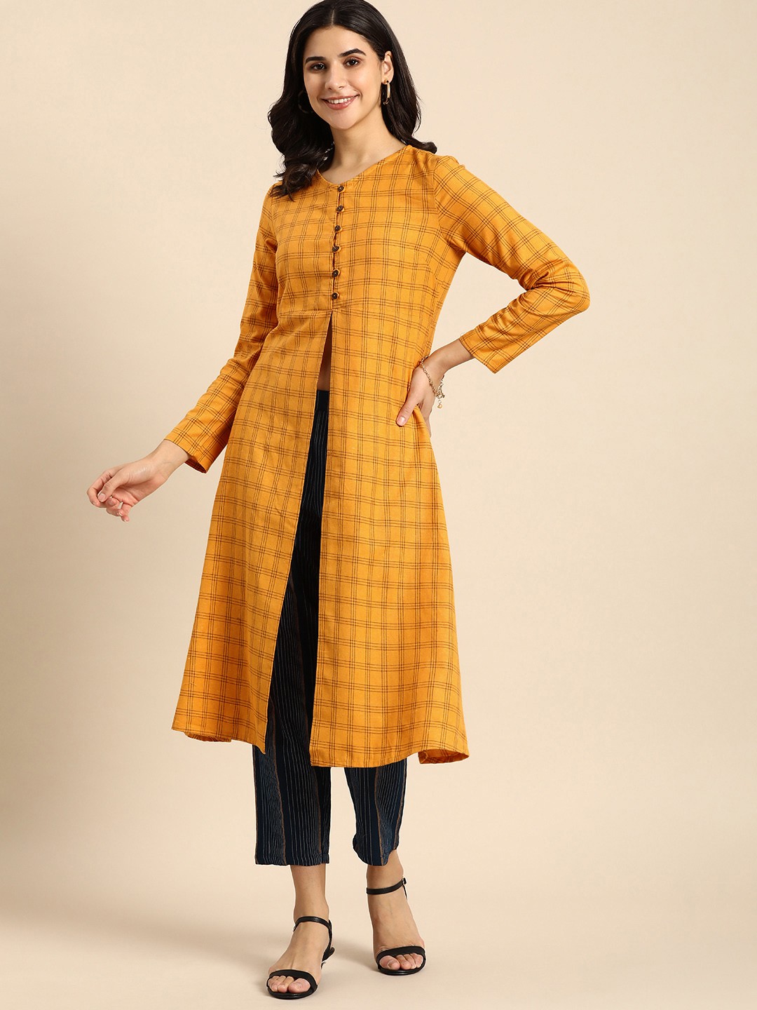 

Anouk Women Checked Regular Kurta With Trousers, Mustard