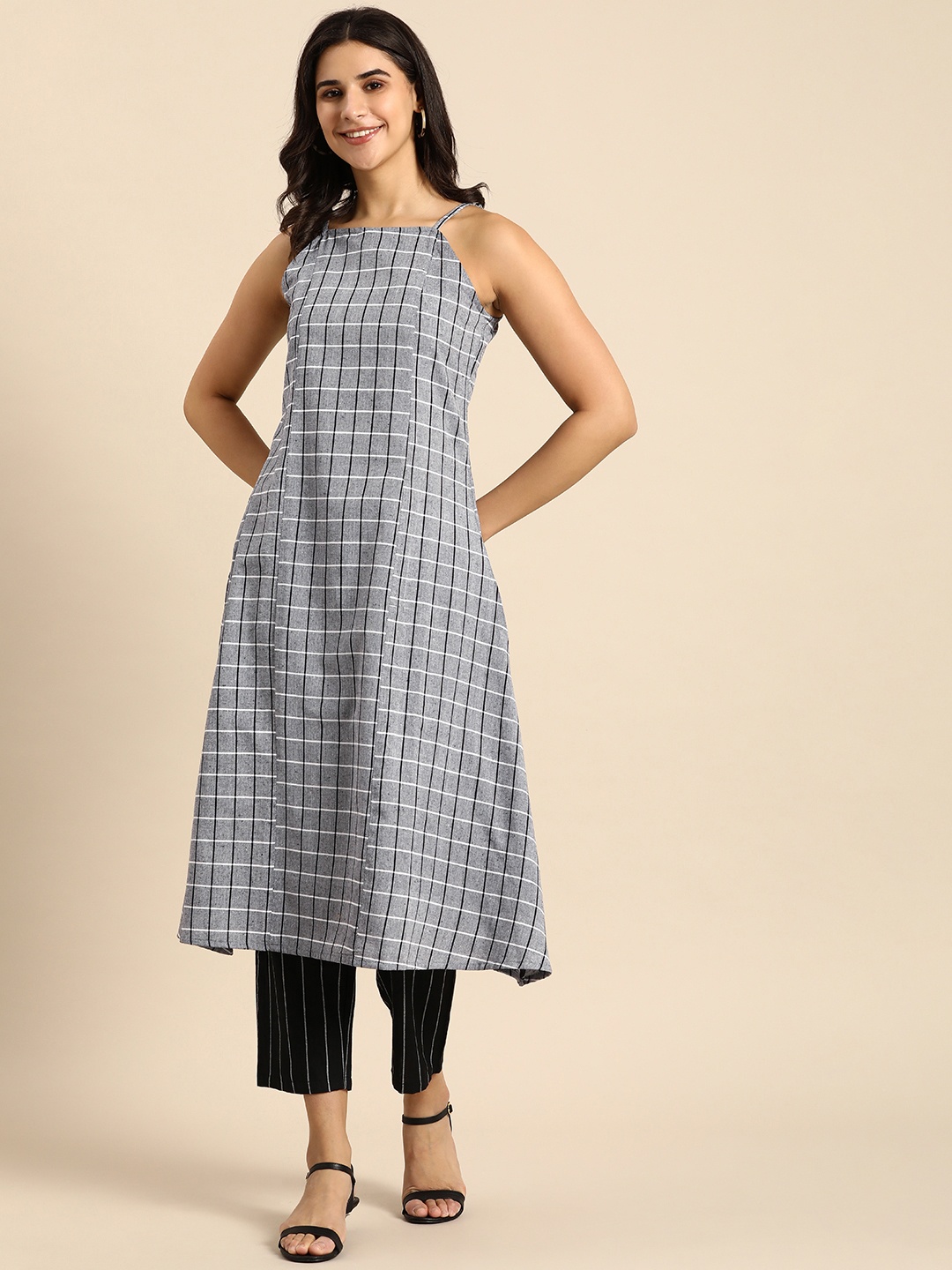 

Anouk Women Checked Regular Kurta With Trousers, Black