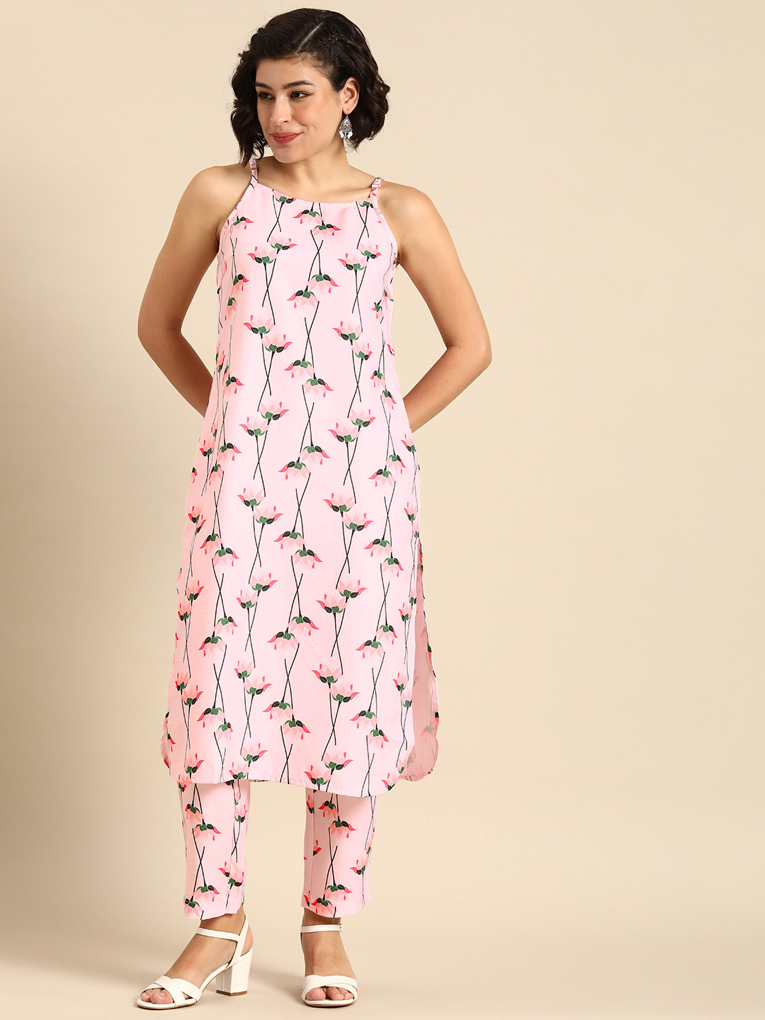 

Anouk Women Floral Printed Kurta with Trousers, Pink