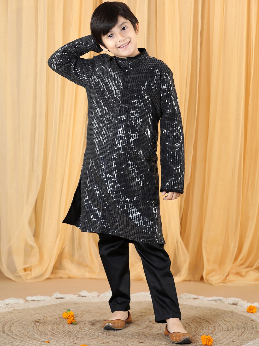 

PICCOLO Boys Embroidered Sequinned Kurta with Pyjamas, Black