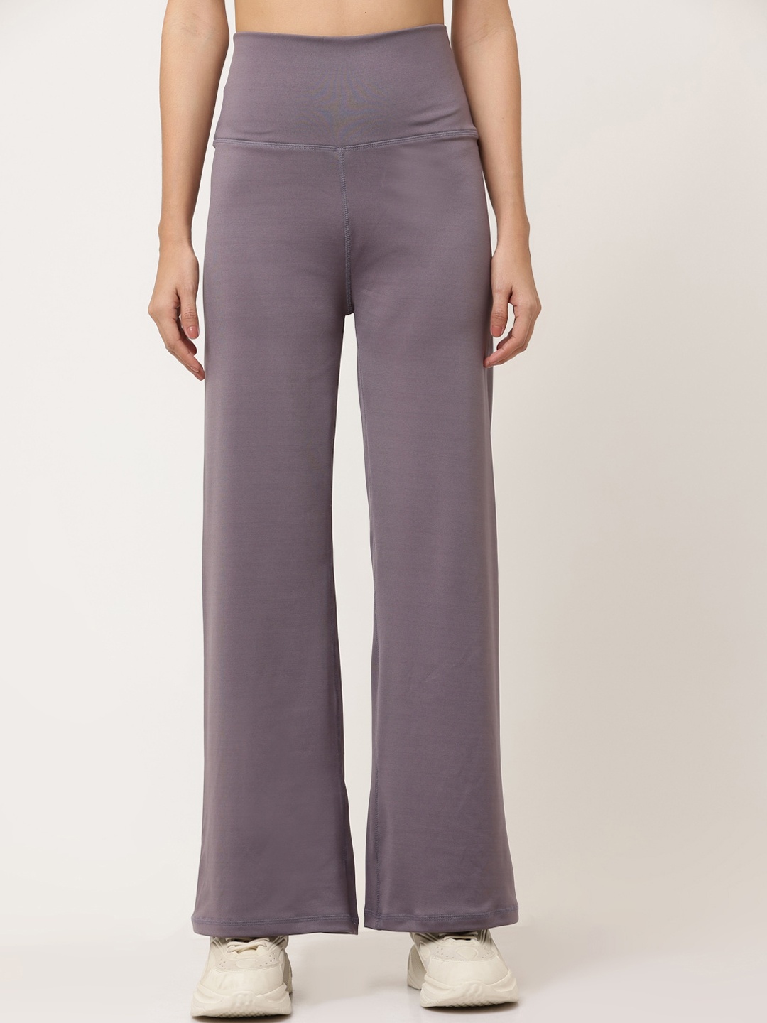 

EVERDION Women Relaxed Flared High-Rise Easy Wash Trousers, Purple
