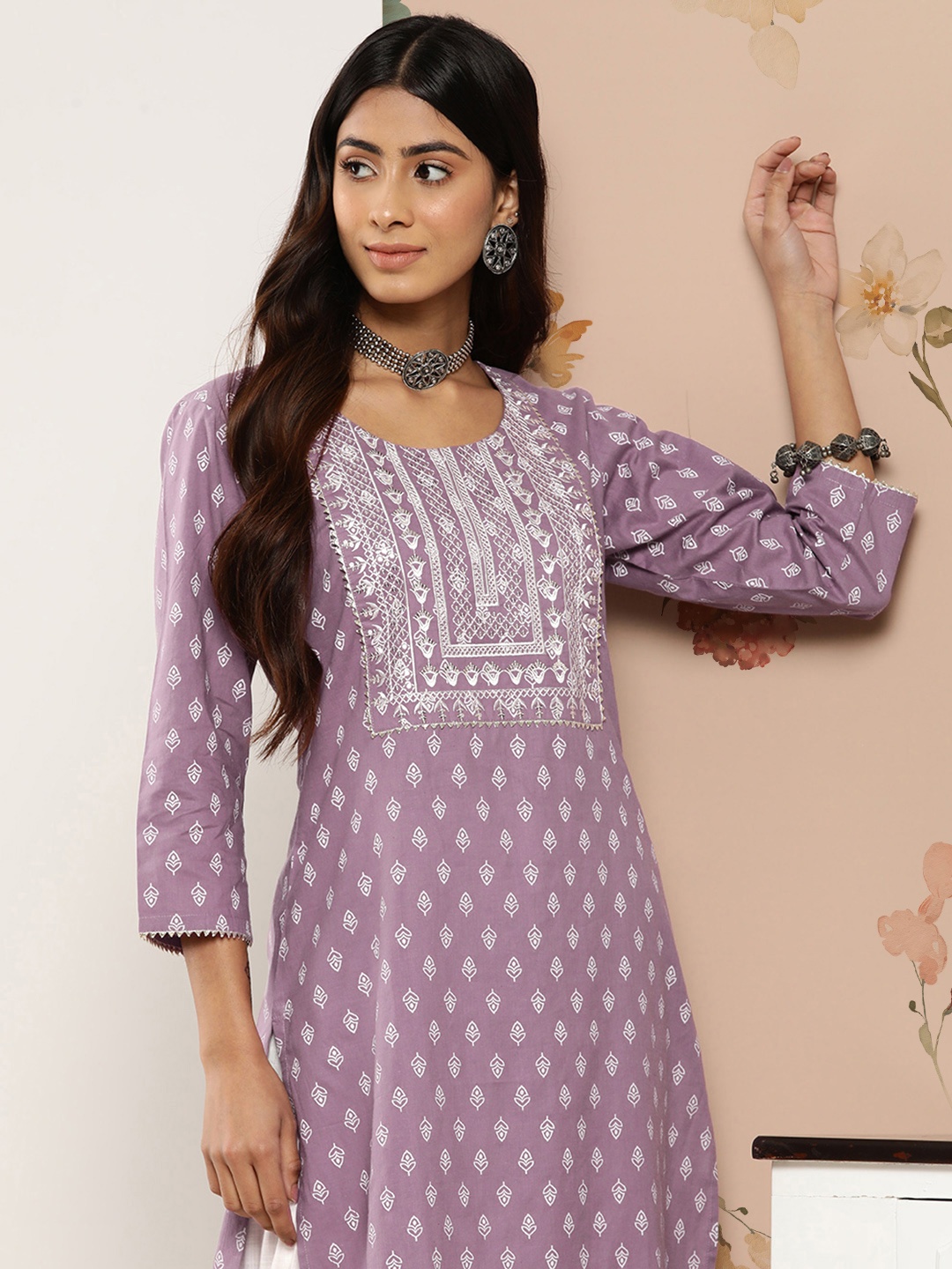

Varanga Women Embroidered Gotta Patti Pastels Kurta, Mauve