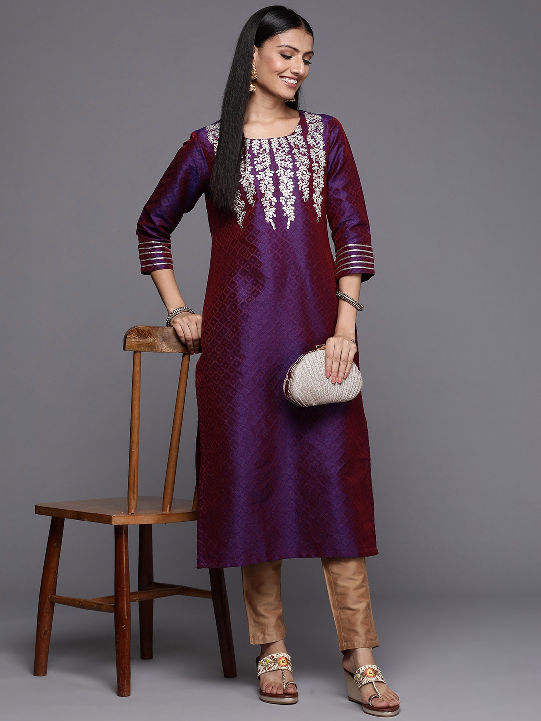 

Varanga Women Embroidered Jacquard Kurta, Purple