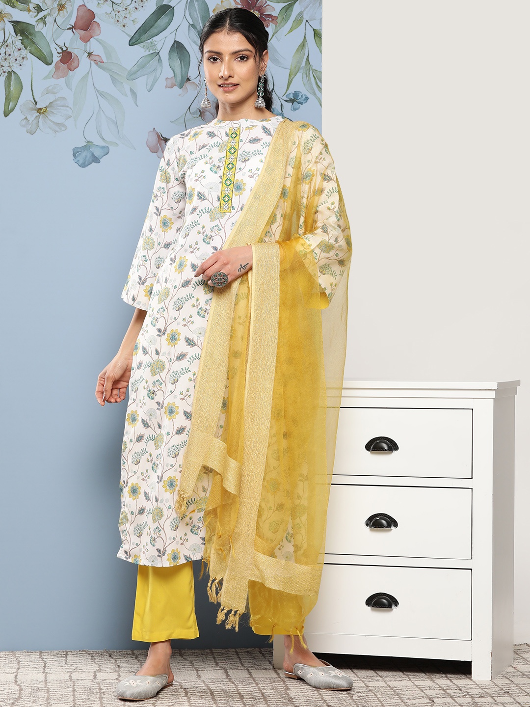 

Varanga Floral Printed Thread Work Kurta with Trousers & Dupatta, Off white