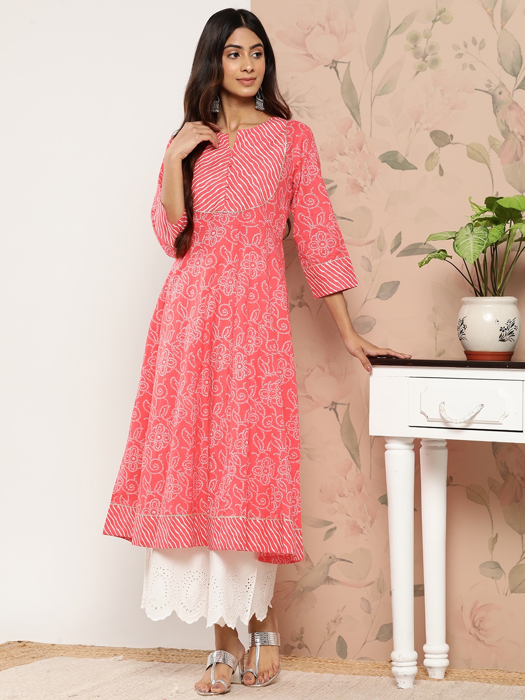 

Varanga Bandhani Printed A-Line Kurta, Pink