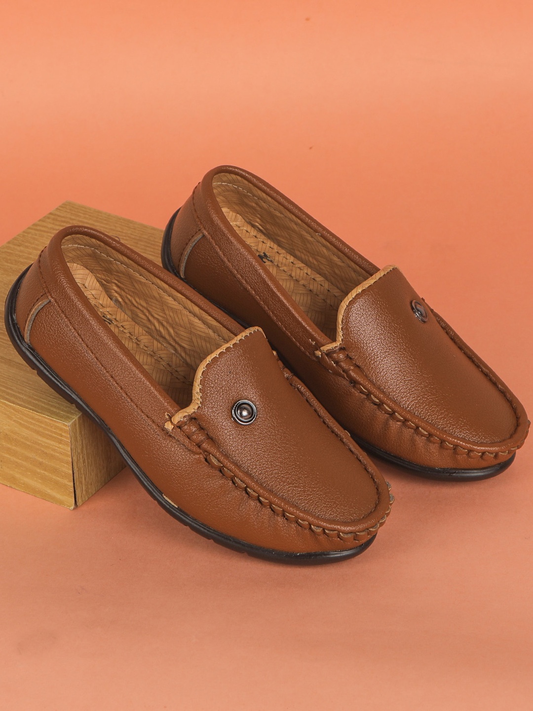 

FEETWELL SHOES Boys Comfort Insole Loafers, Tan