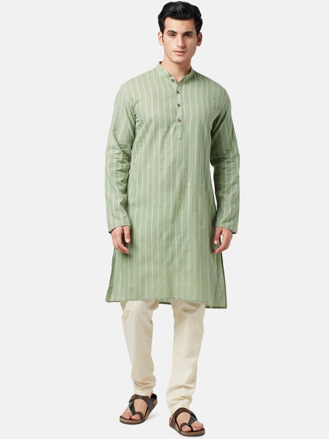 

indus route by Pantaloons Men Striped Thread Work Kurta, Green