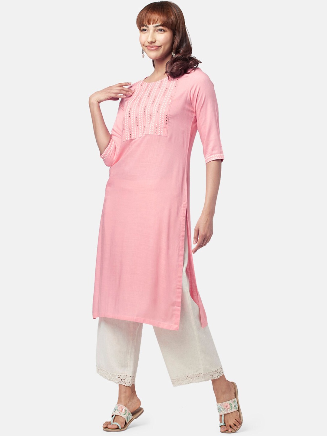 

RANGMANCH BY PANTALOONS Embroidered Mirror Work Kurta, Pink