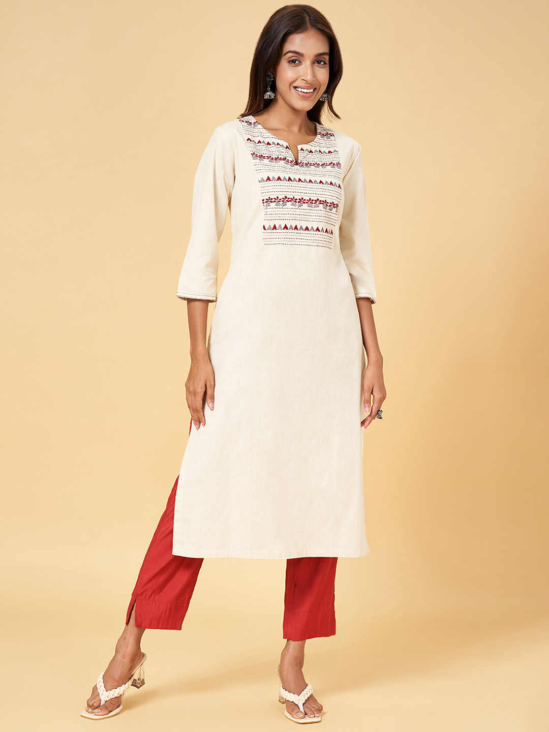 

RANGMANCH BY PANTALOONS Floral Embroidered Kurta, Off white