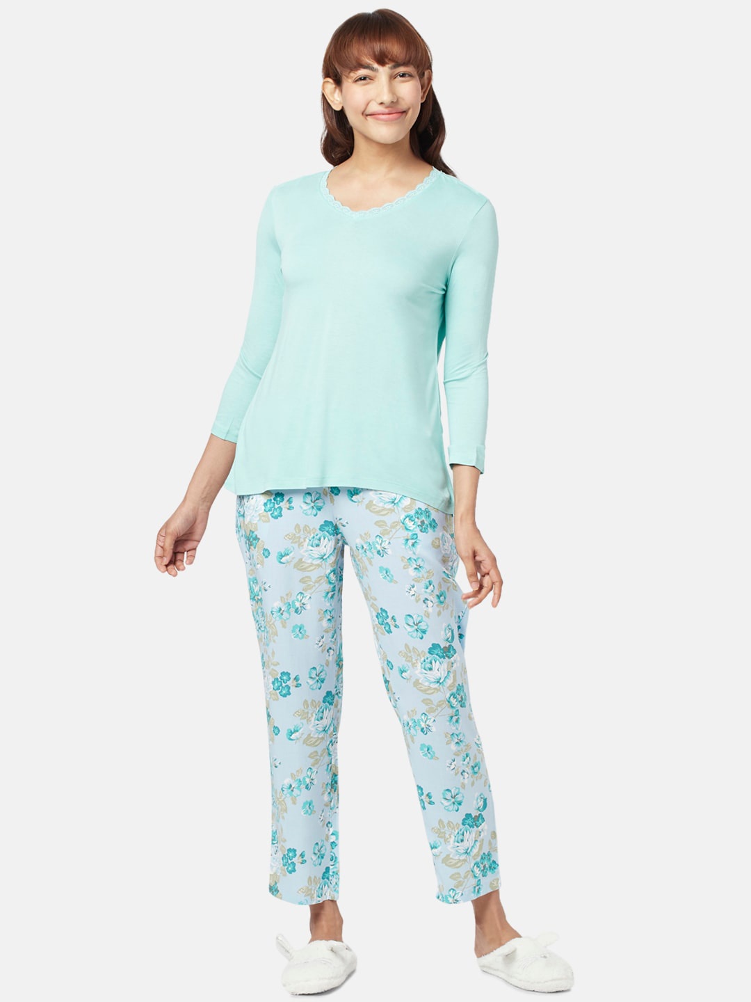 

Dreamz by Pantaloons Women 2 Pieces Floral Printed Night Suit, Green