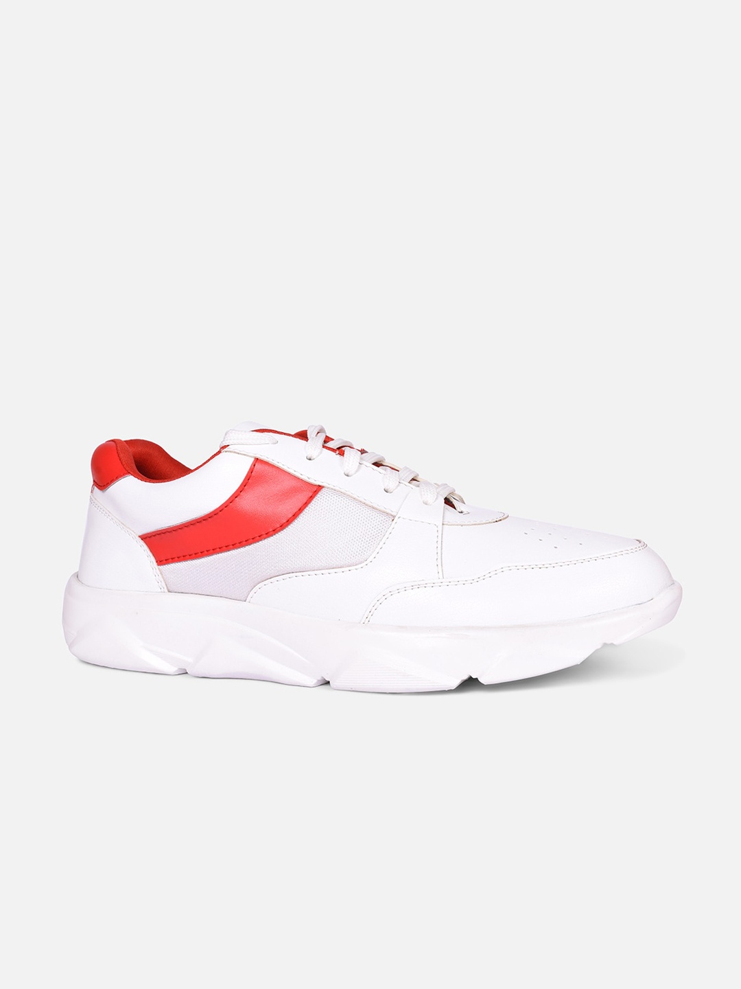 

HIGHLANDER Men Colourblocked & Perforations Regular Sneakers, White