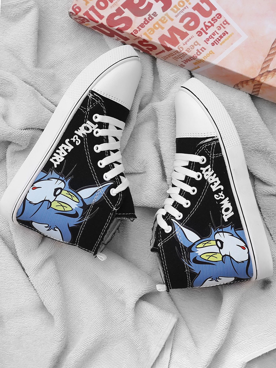 

RINDAS Women Tom & Jerry Printed High-Top Sneakers, Black