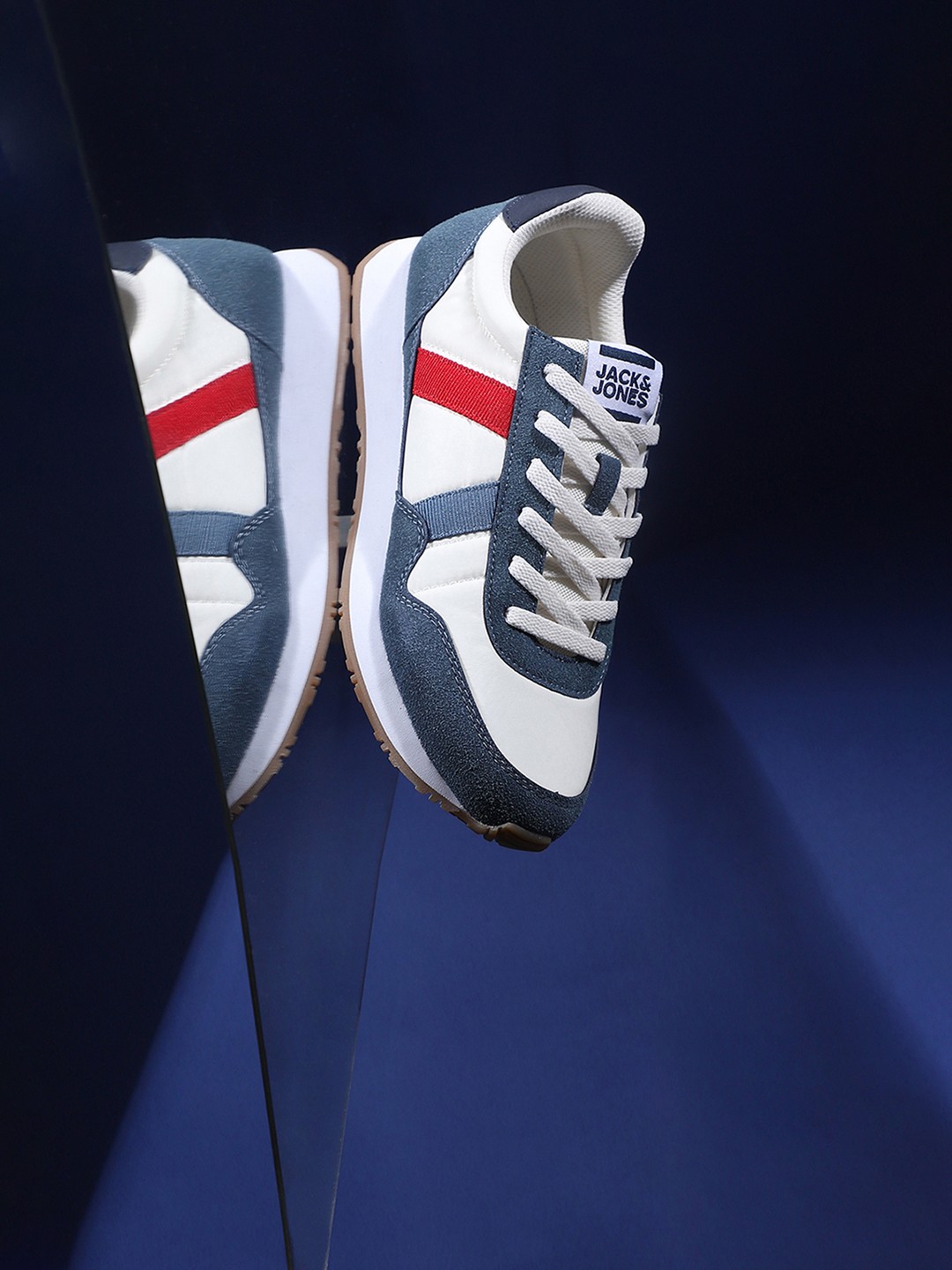 

Jack & Jones Men Colourblocked Sneakers, Blue
