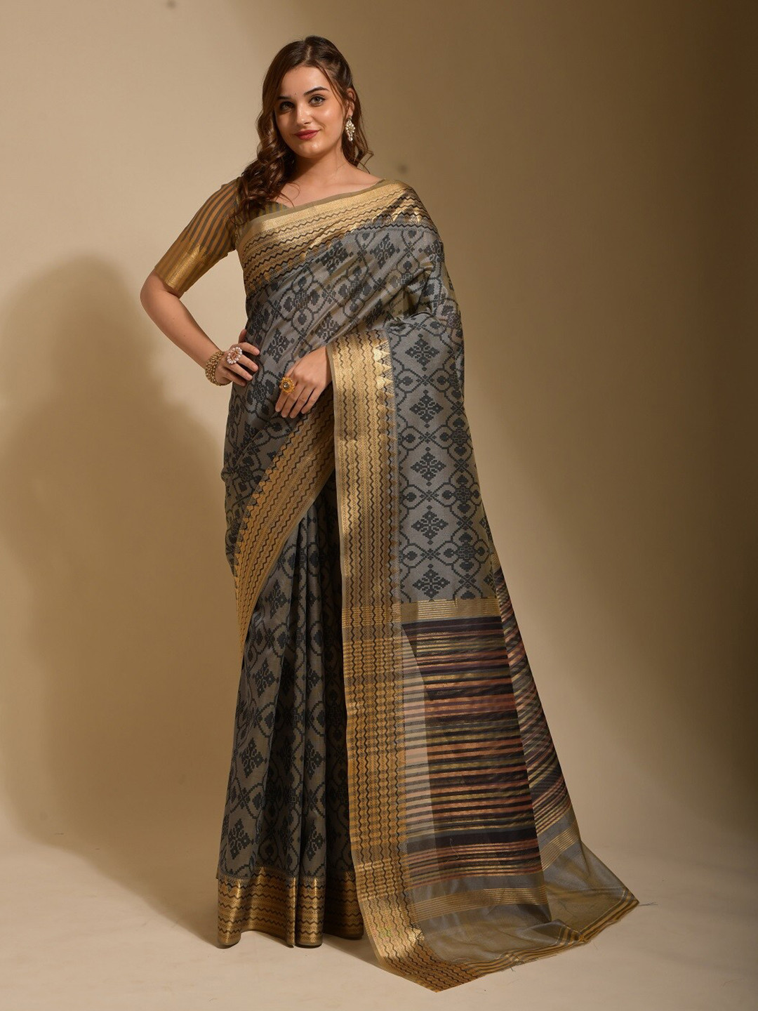 

Mitera Ethnic Motifs Woven Design Zari Saree, Blue