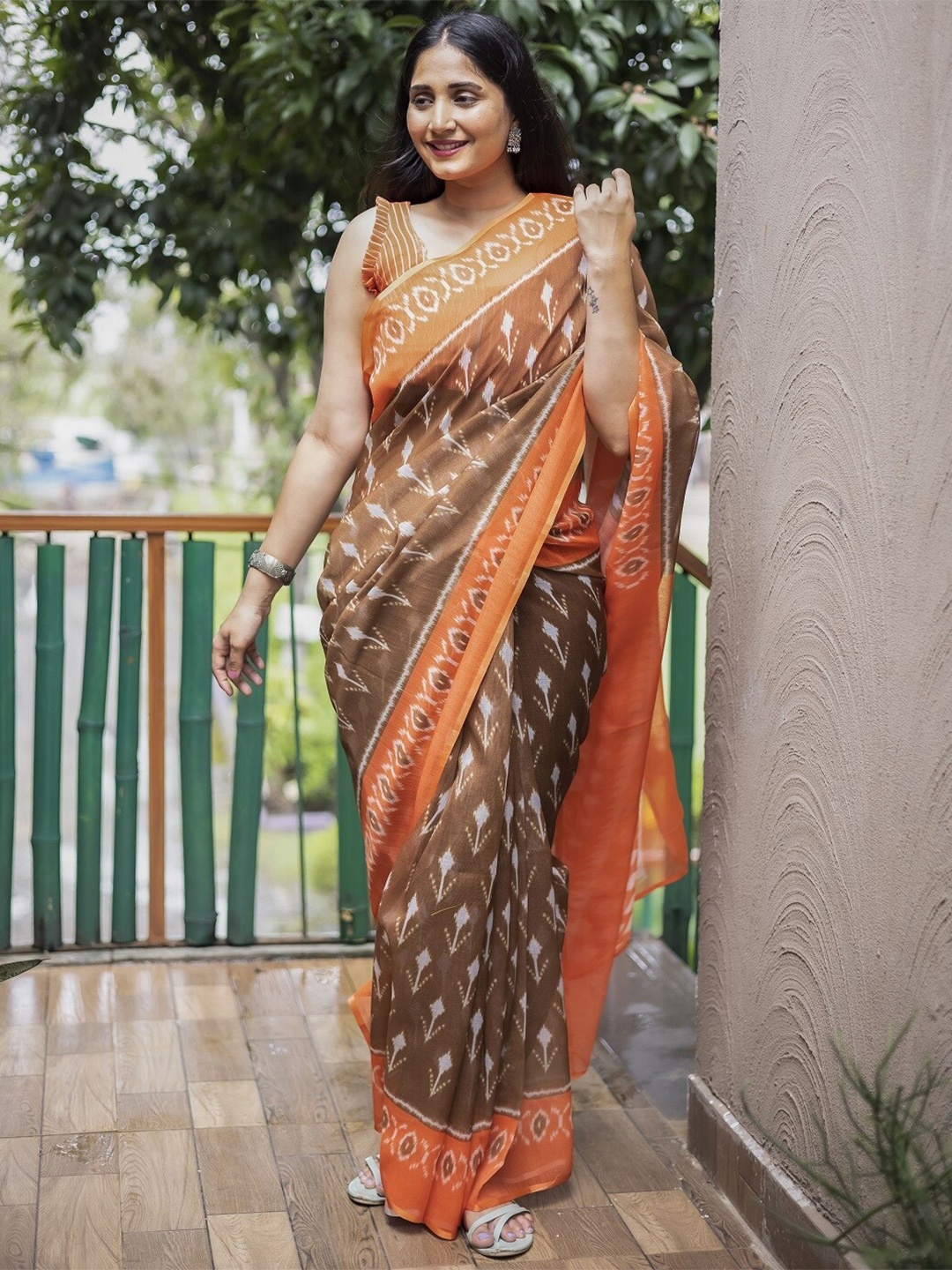 

Mitera Ethnic Motifs Pure Cotton Banarasi Saree, Brown