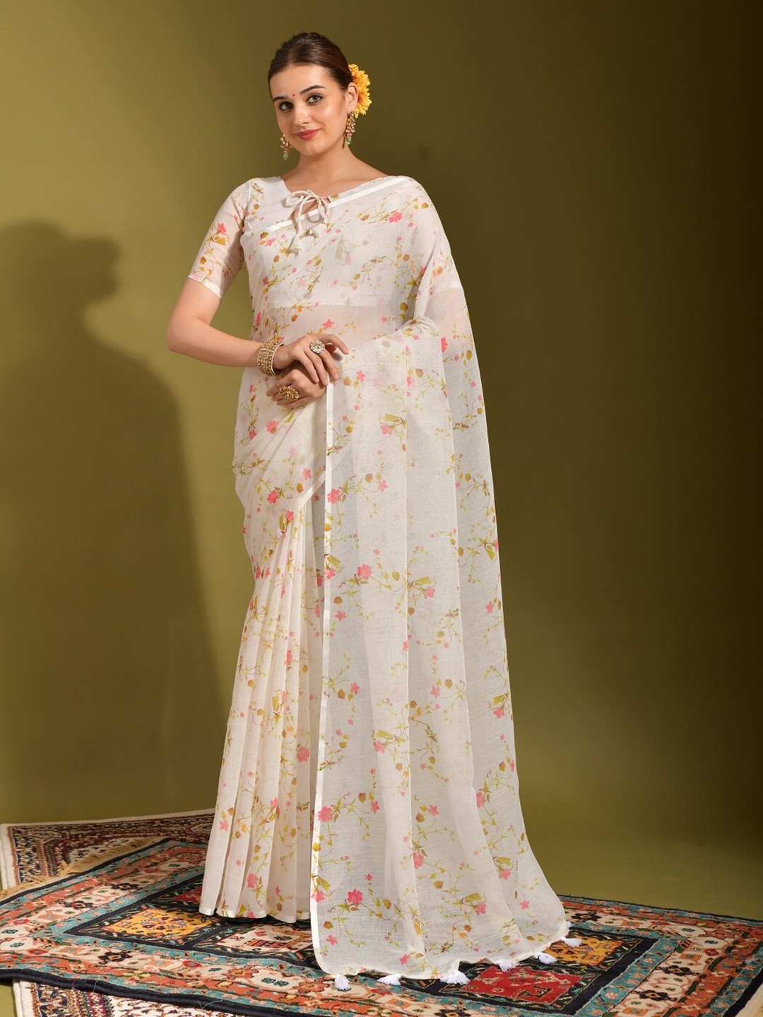 

Mitera White & Pink Floral Pure Linen Banarasi Saree