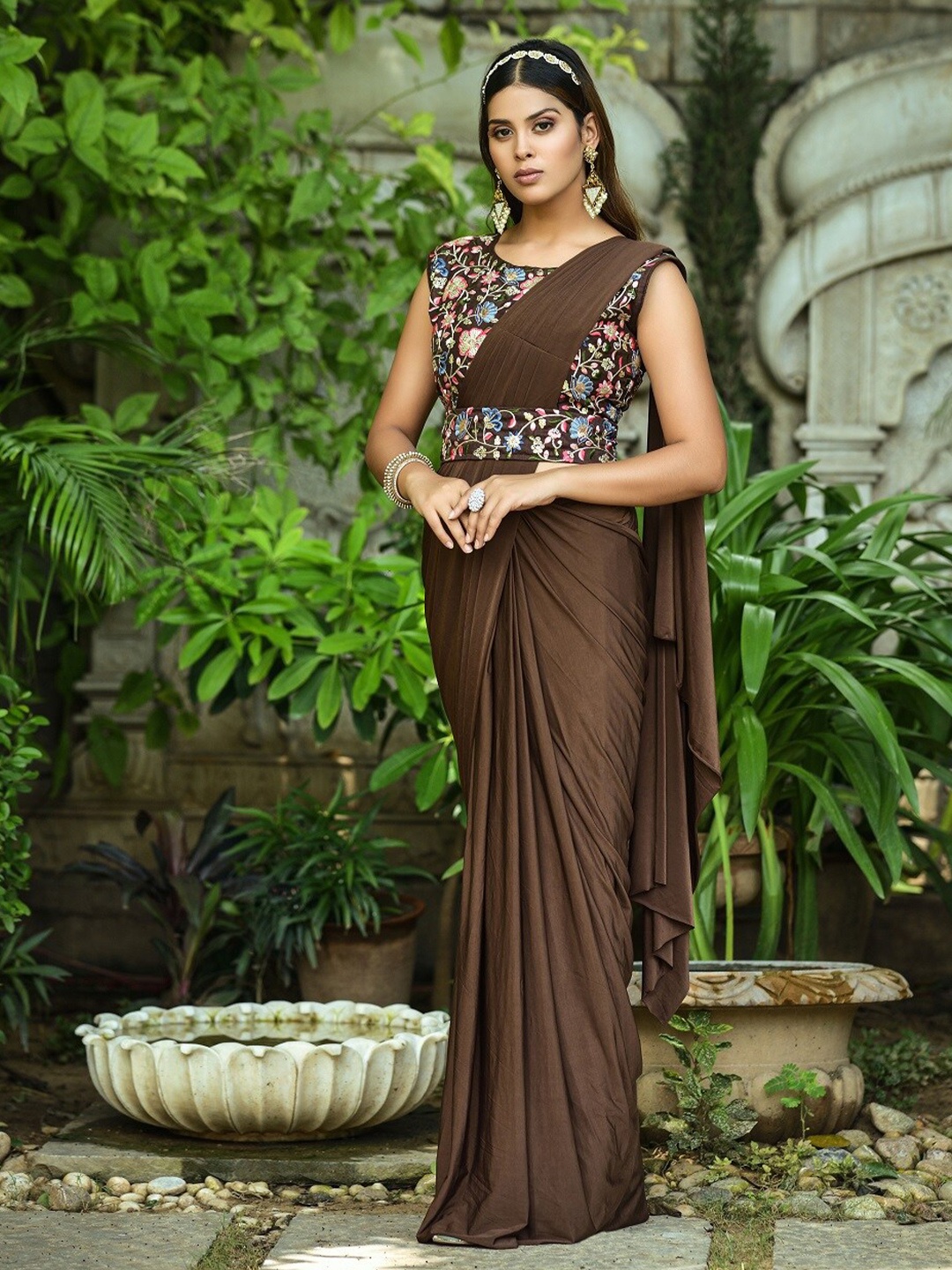 

Mitera Brown Banarasi Saree