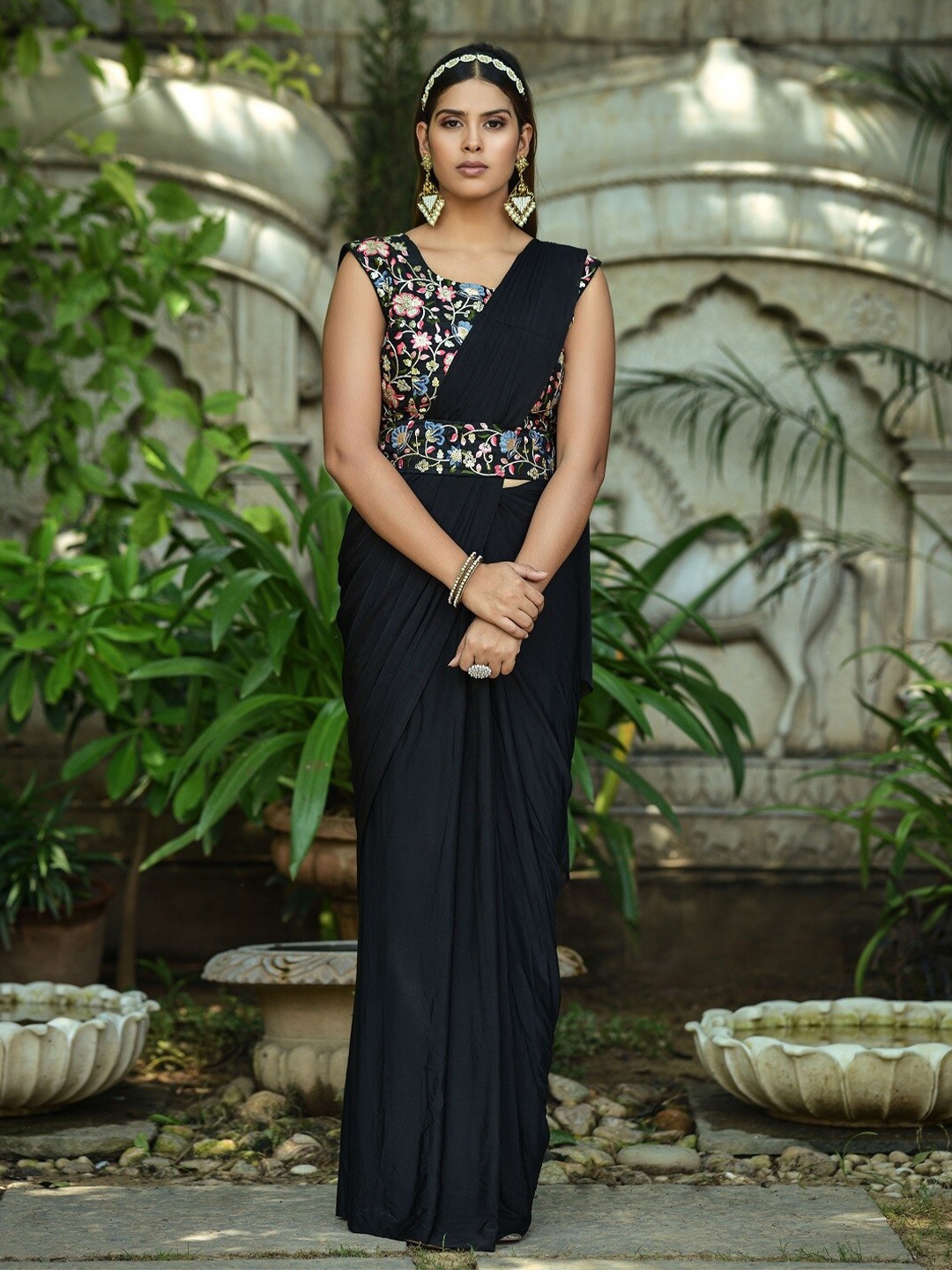 

Mitera Black Banarasi Saree
