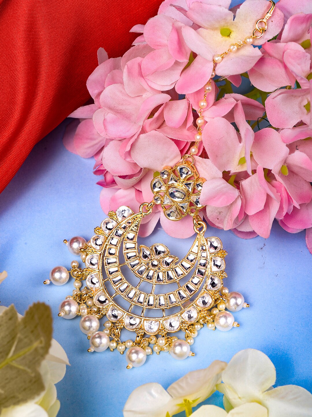 

Saraf RS Jewellery Gold-Plated Kundan-Studded & Pearl Beaded Maang Tikka, White