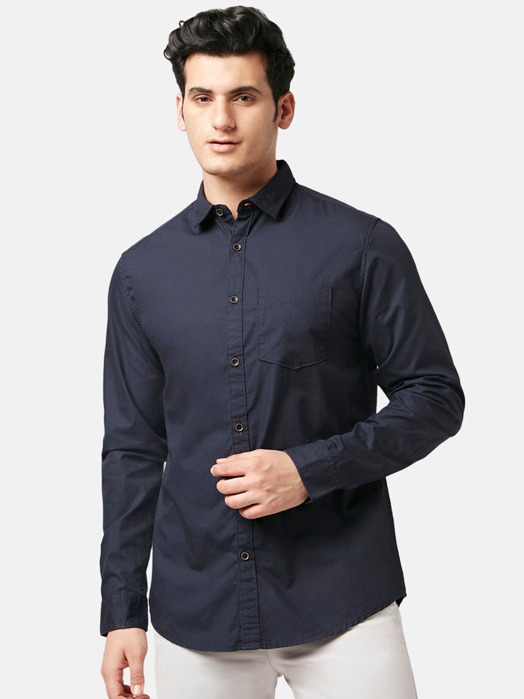 

BYFORD by Pantaloons Men Slim Fit Cotton Casual Shirt, Navy blue