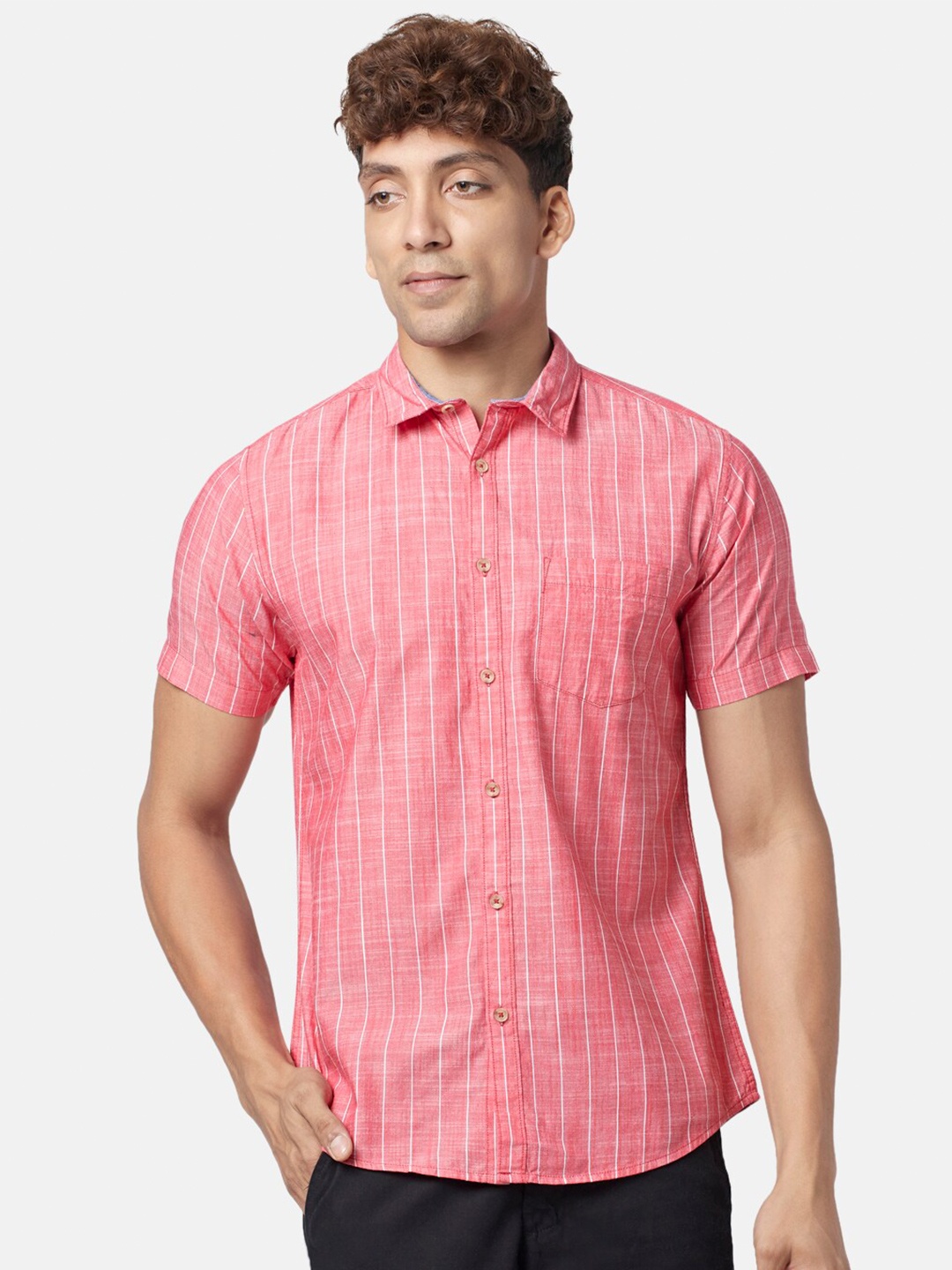 

BYFORD by Pantaloons Men Slim Fit Windowpane Checked Cotton Casual Shirt, Coral