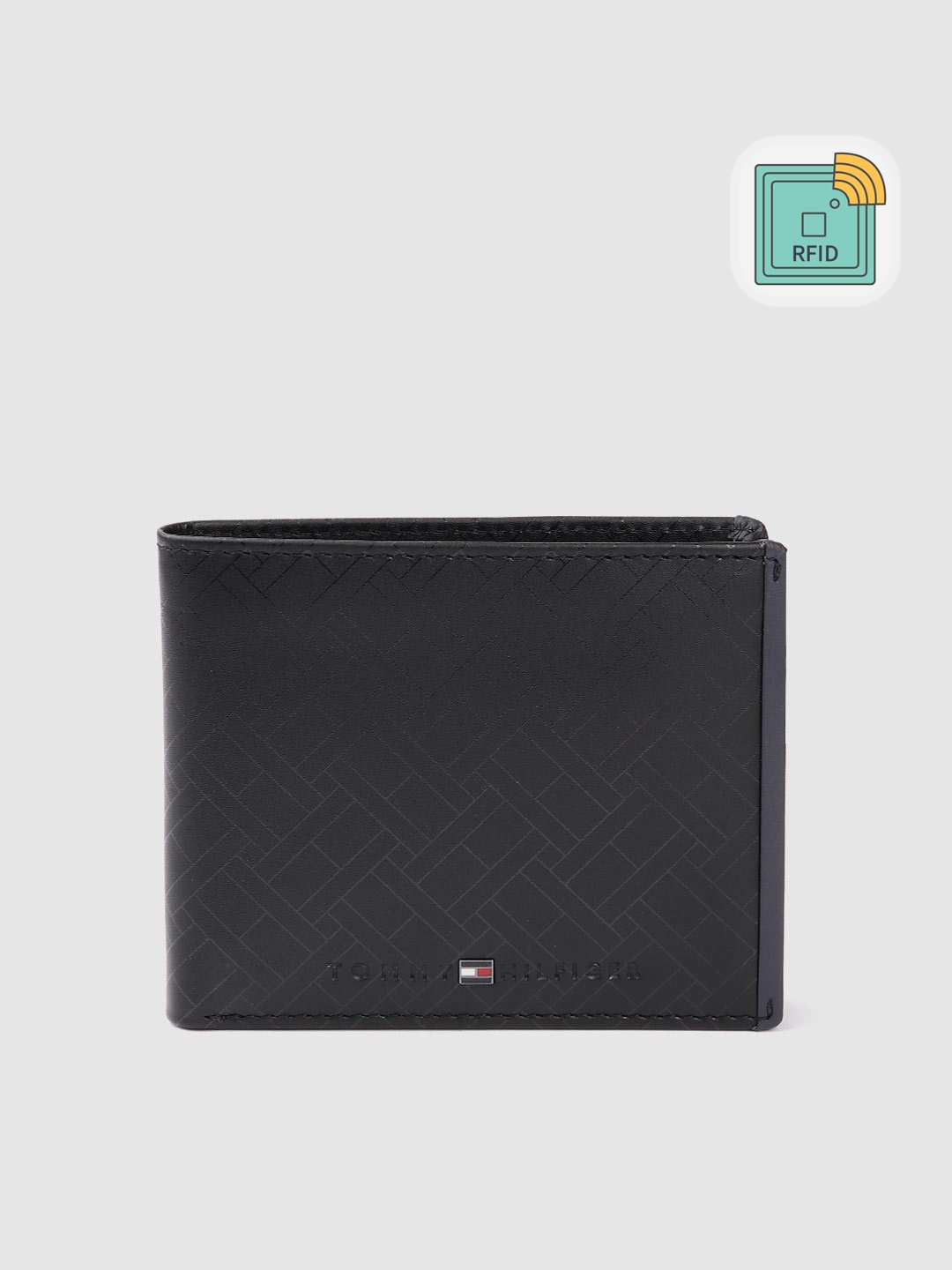 

Tommy Hilfiger Men Black Leather Two Fold Wallet
