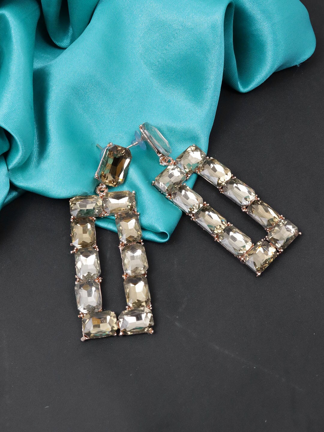 

VAGHBHATT Gold-Plated Sterling Silver Geometric Drop Earrings, White