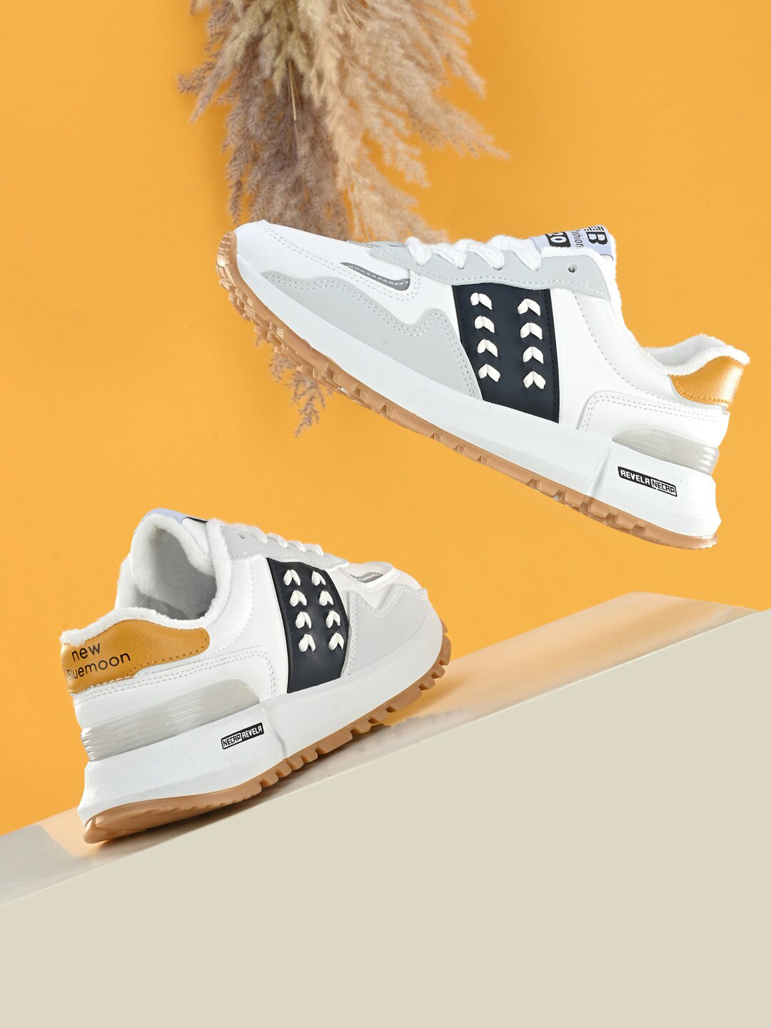 

The Roadster Co. Women Non-Marking Walking Shoes, White