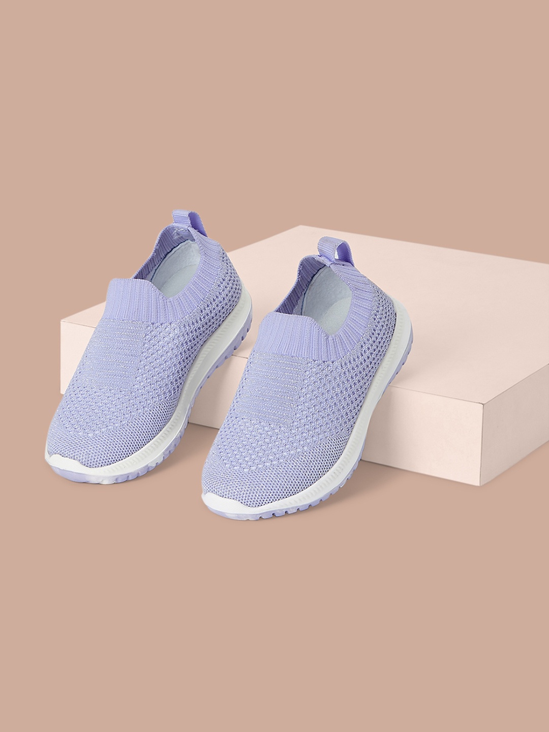 

Pantaloons Junior Girls Textile Running Shoes, Lavender
