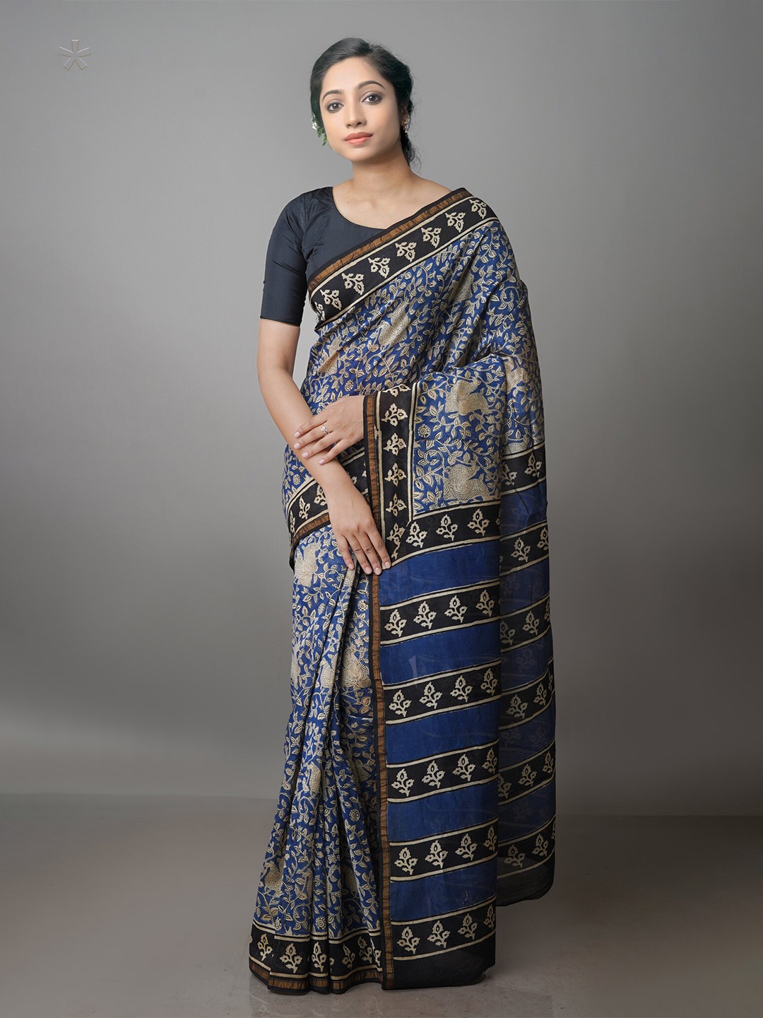 

Unnati Silks Floral Zari Chanderi Saree, Blue
