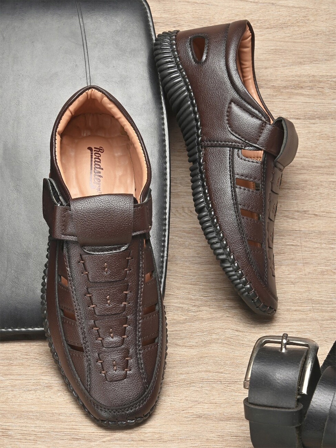 

The Roadster Co. Men Shoe-Style Sandals, Brown