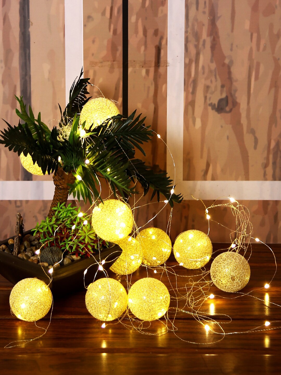 

TAYHAA 20 Pcs Beige Round Shape String Lights, Gold