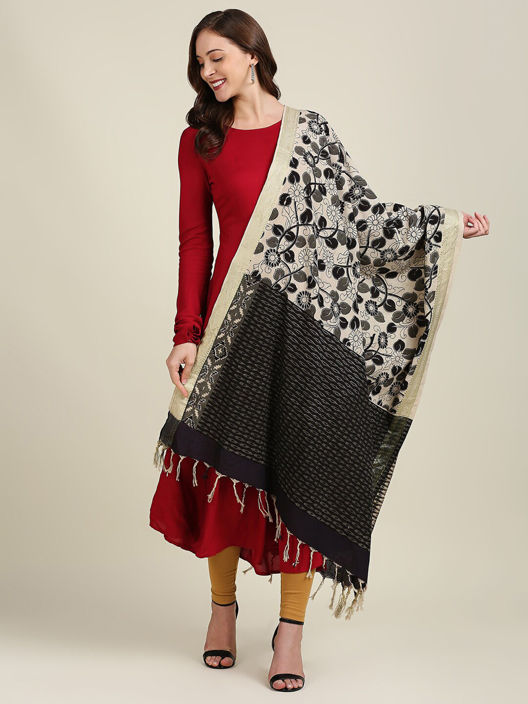 

Dupatta Bazaar Printed Kalamkari Cotton Dupatta, Black