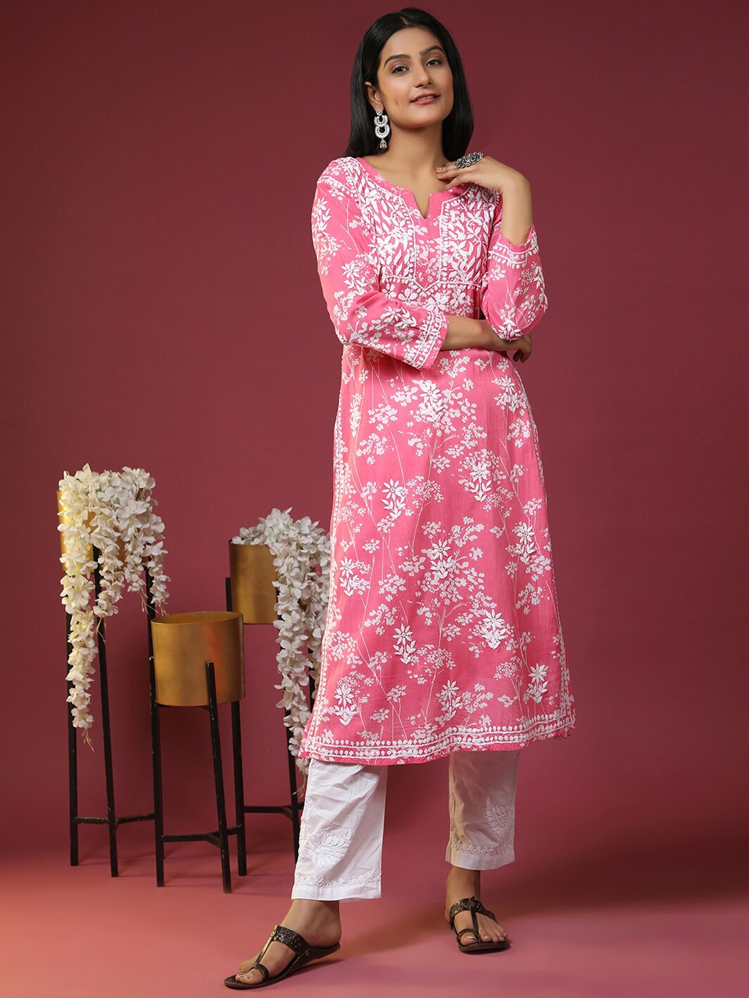 

HOUSE OF KARI Women Notched Neck Floral Printed Thread Work Kurta, Pink