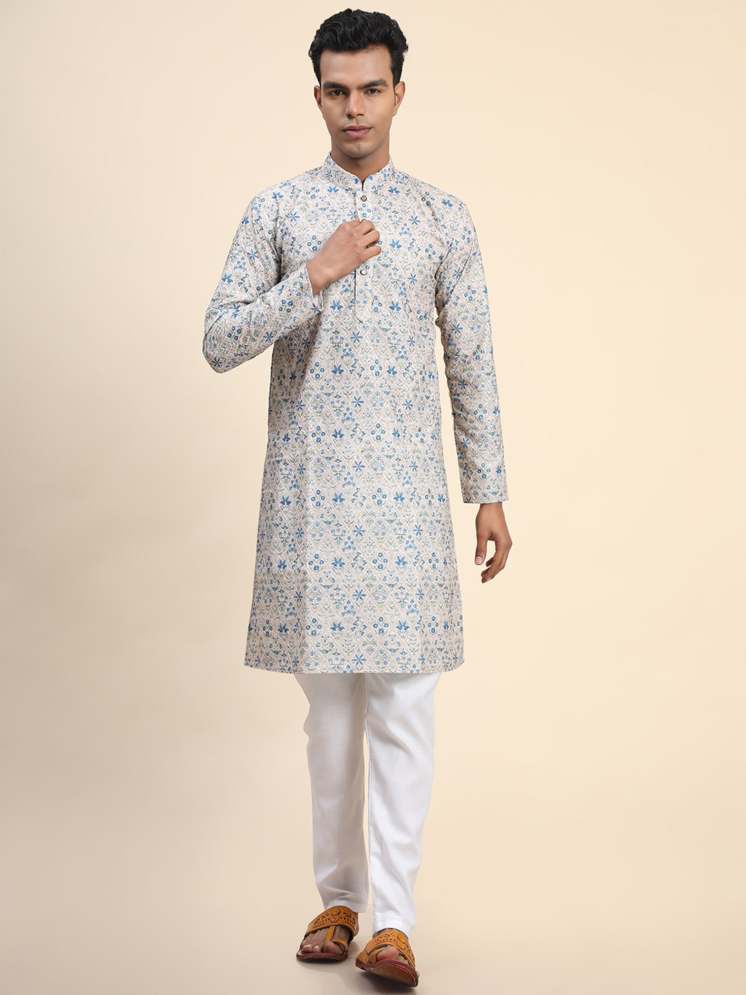 

Ekta Textiles Men Mandarin Collar Floral Printed Pure Cotton Kurta With Salwar, Grey