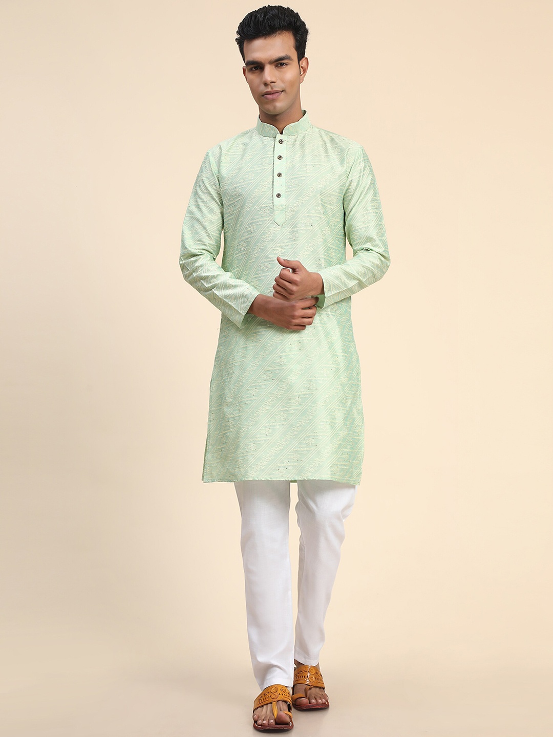

Ekta Textiles Men Leheriya Pure Cotton Kurta with Pyjamas, Green