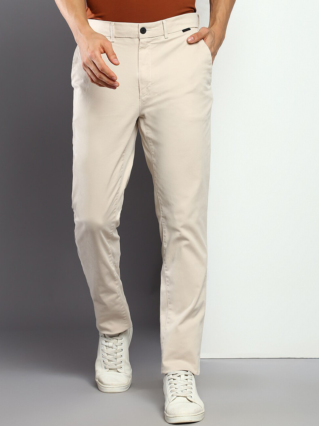 

Calvin Klein Jeans Men Cotton Regular Fit Trouser, Beige