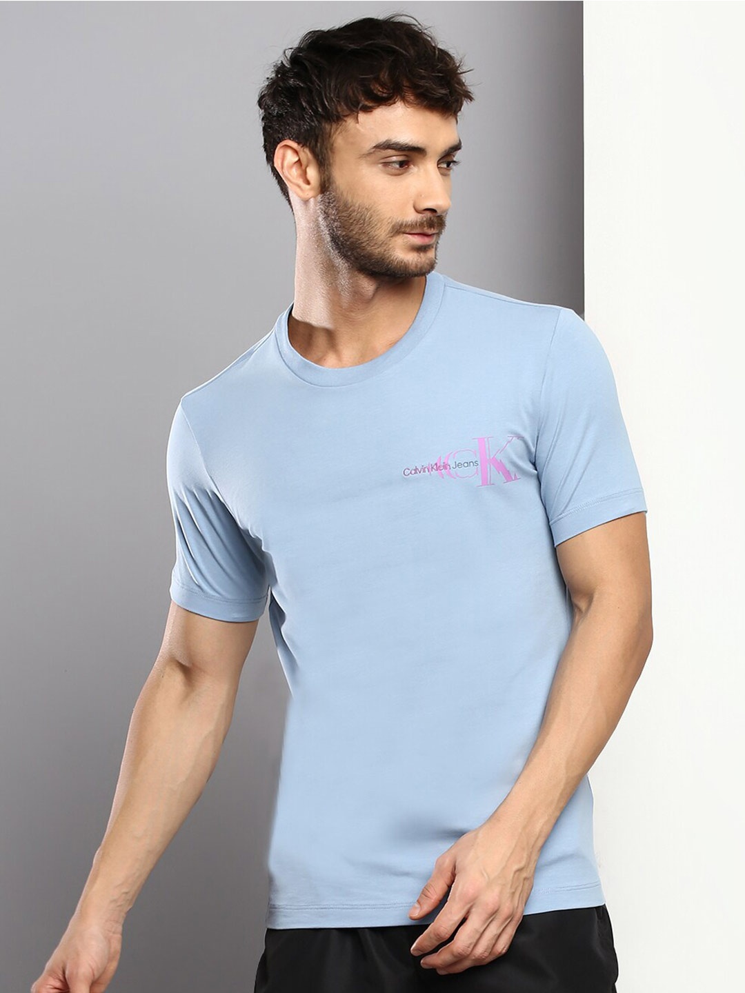 

Calvin Klein Jeans Men Slim Fit T-shirt, Blue