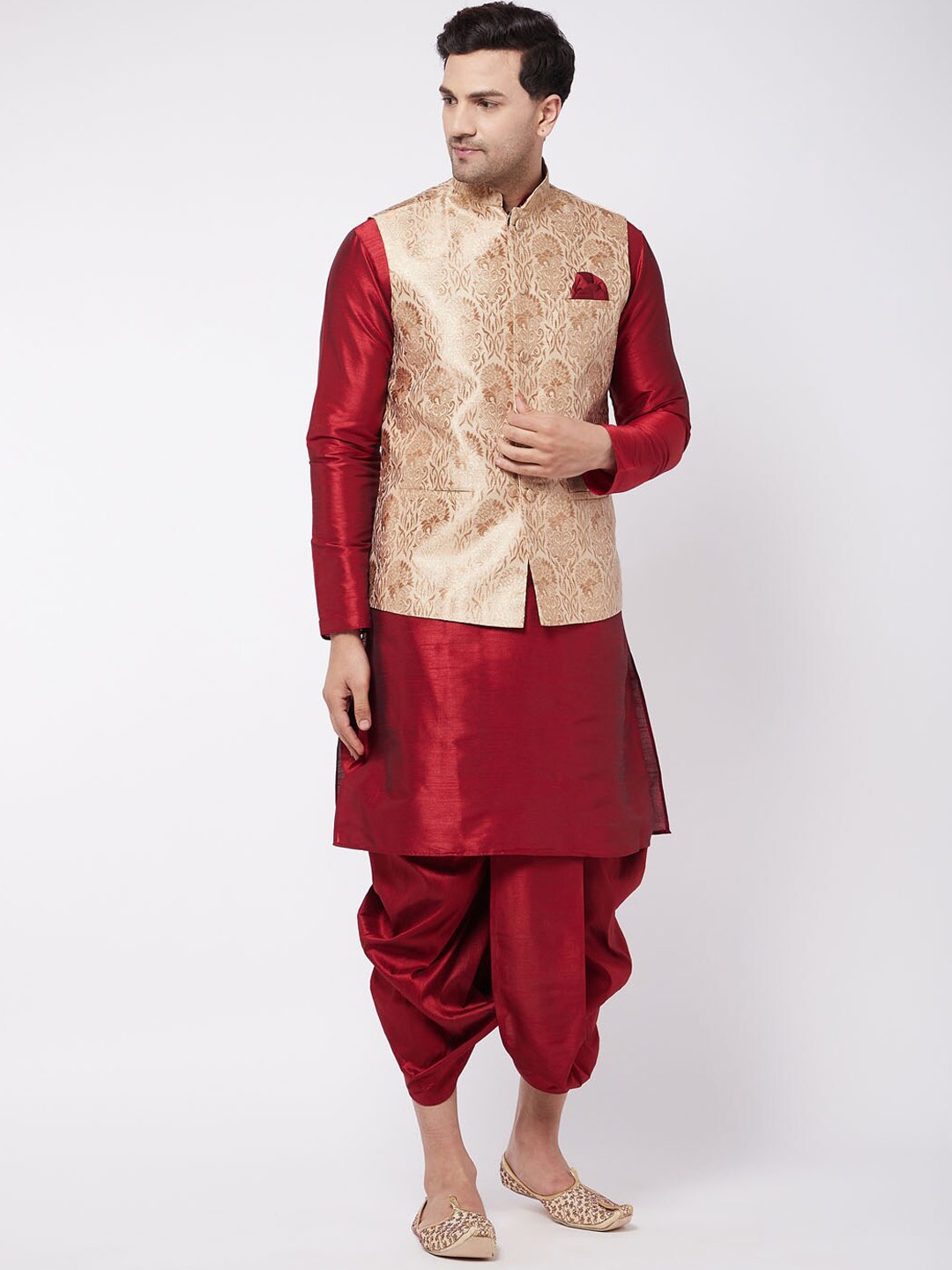 

VASTRAMAY Men Kurta & Dhoti Pants With Nehru Jacket, Maroon