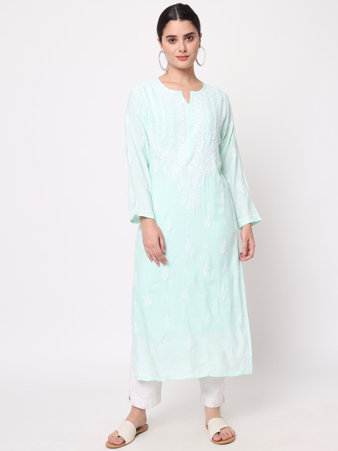 

PARAMOUNT CHIKAN Ethnic Motifs Embroidered Chikankari Kurta with Trousers, Sea green