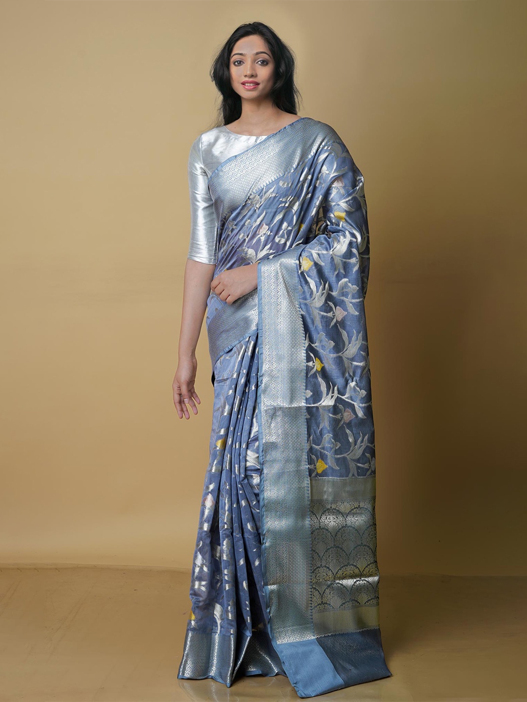 

Unnati Silks Woven Design Zari Silk Blend Banarasi Saree, Grey