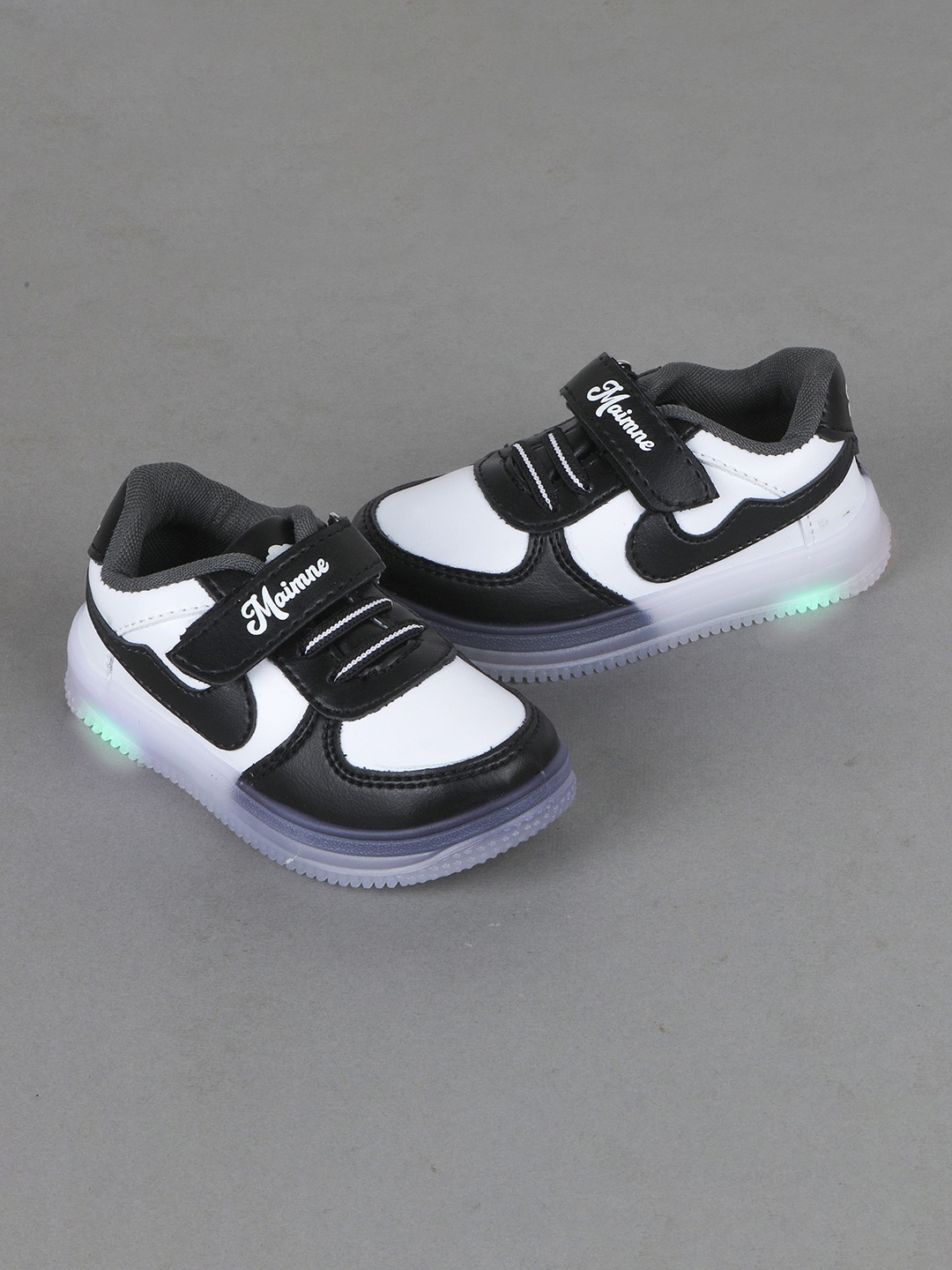

FEETWELL SHOES Kids Colourblocked LED Sneakers, Black