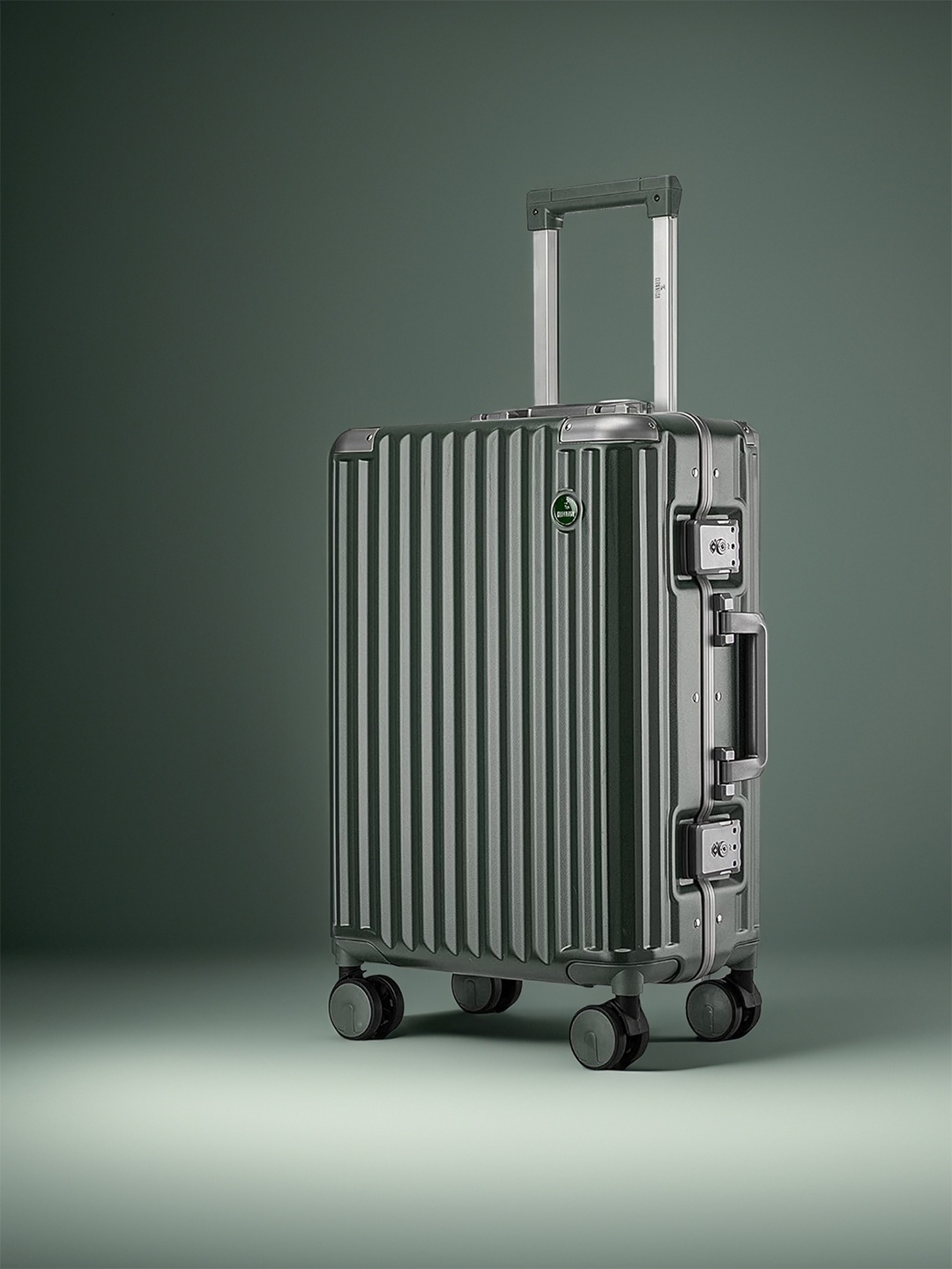 THE CLOWNFISH Stark Textured Hard Case Cabin Trolley Bag, Sea green